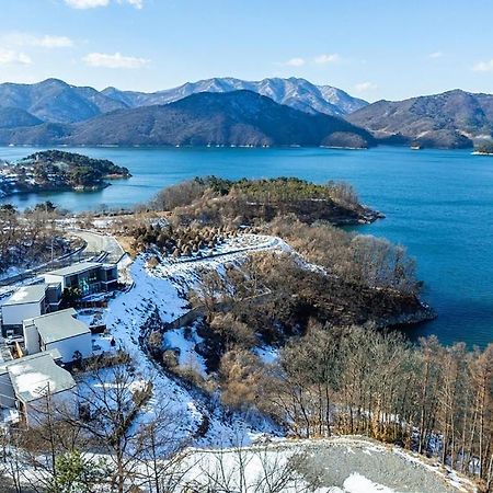 Jecheon The Shine Cheongpung Hotel Exterior photo