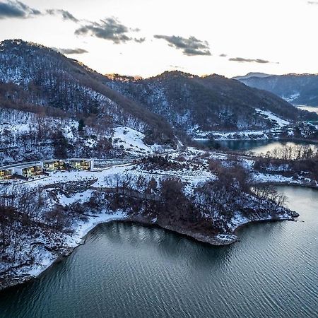 Jecheon The Shine Cheongpung Hotel Exterior photo