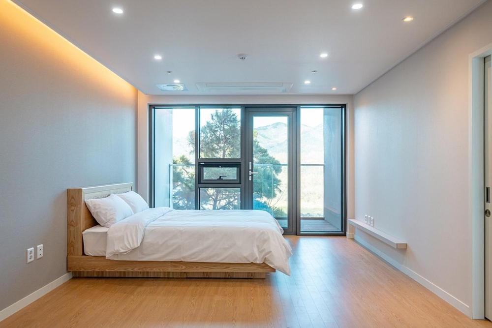 Jecheon The Shine Cheongpung Hotel Room photo