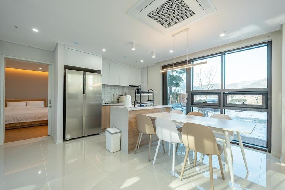 Jecheon The Shine Cheongpung Hotel Room photo